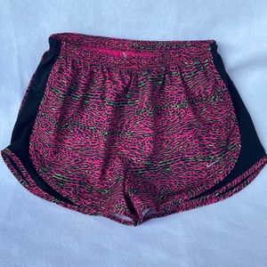 Nike Women’s Large L NIKE Lined Running Short Fuschia Black